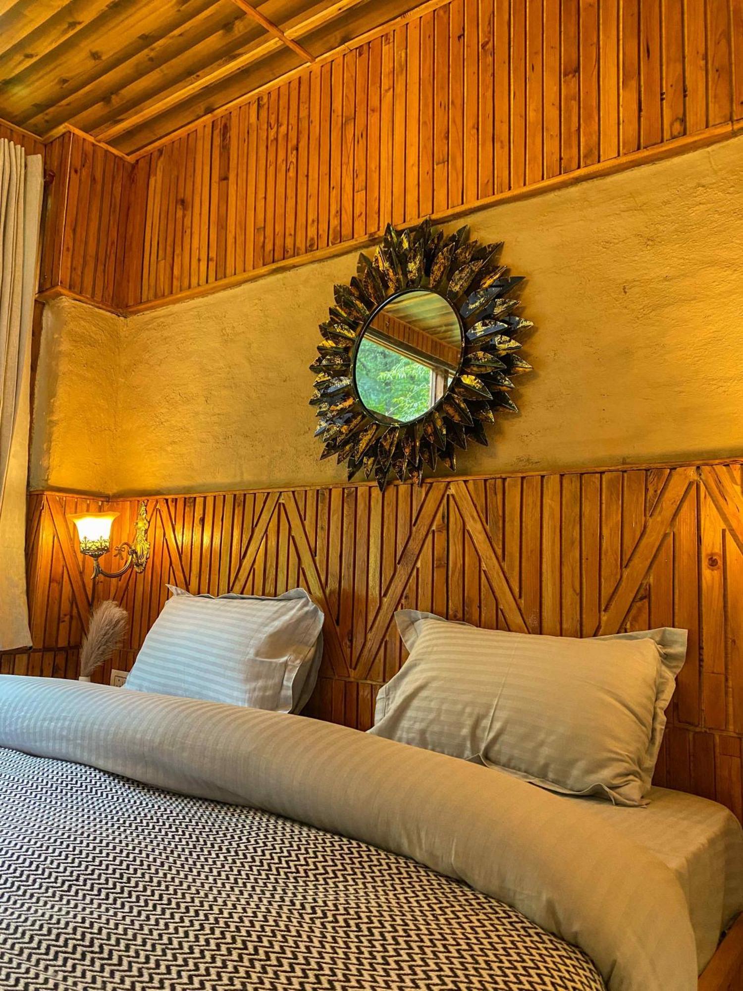 Whoopers Boutique Resort Jibhi Exterior foto